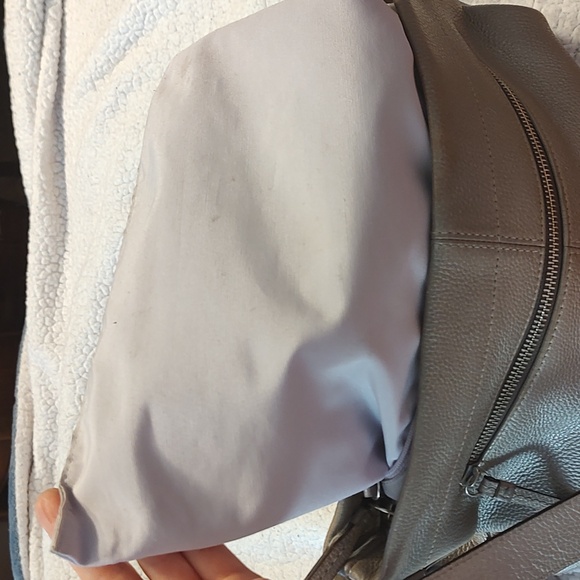 Coach silver metallic crossbody shoulder bag 2010. Overall GUC. - Picture 10 of 14